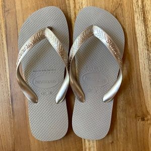 Havaianas gold flip flop sandals size seven. 37-38